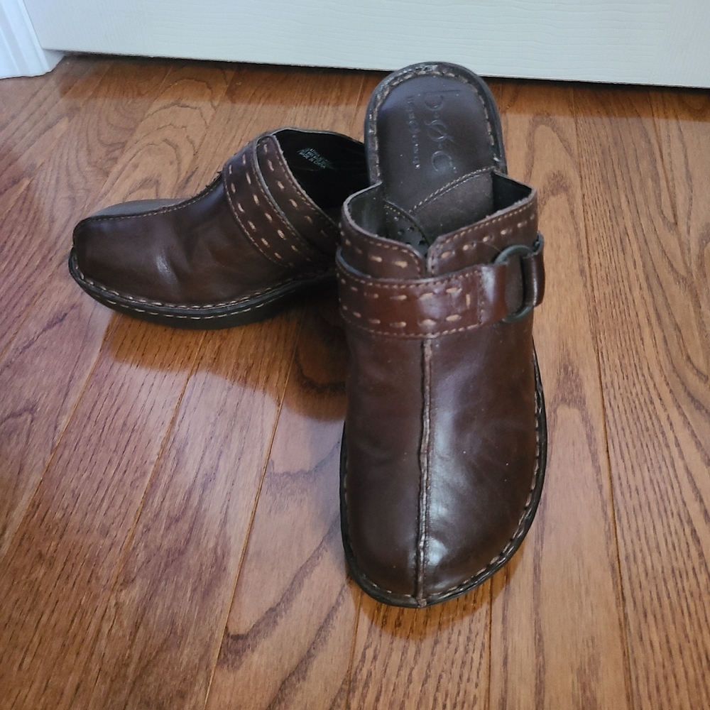 Born Womens brown leather mules Size 8